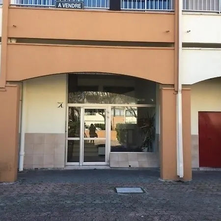 Port Dauphin Apartment